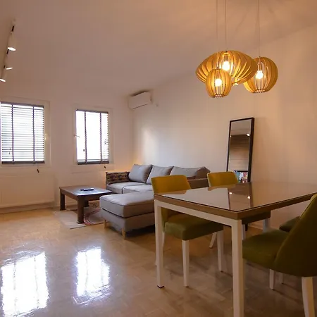 Arena Lux Appartement *